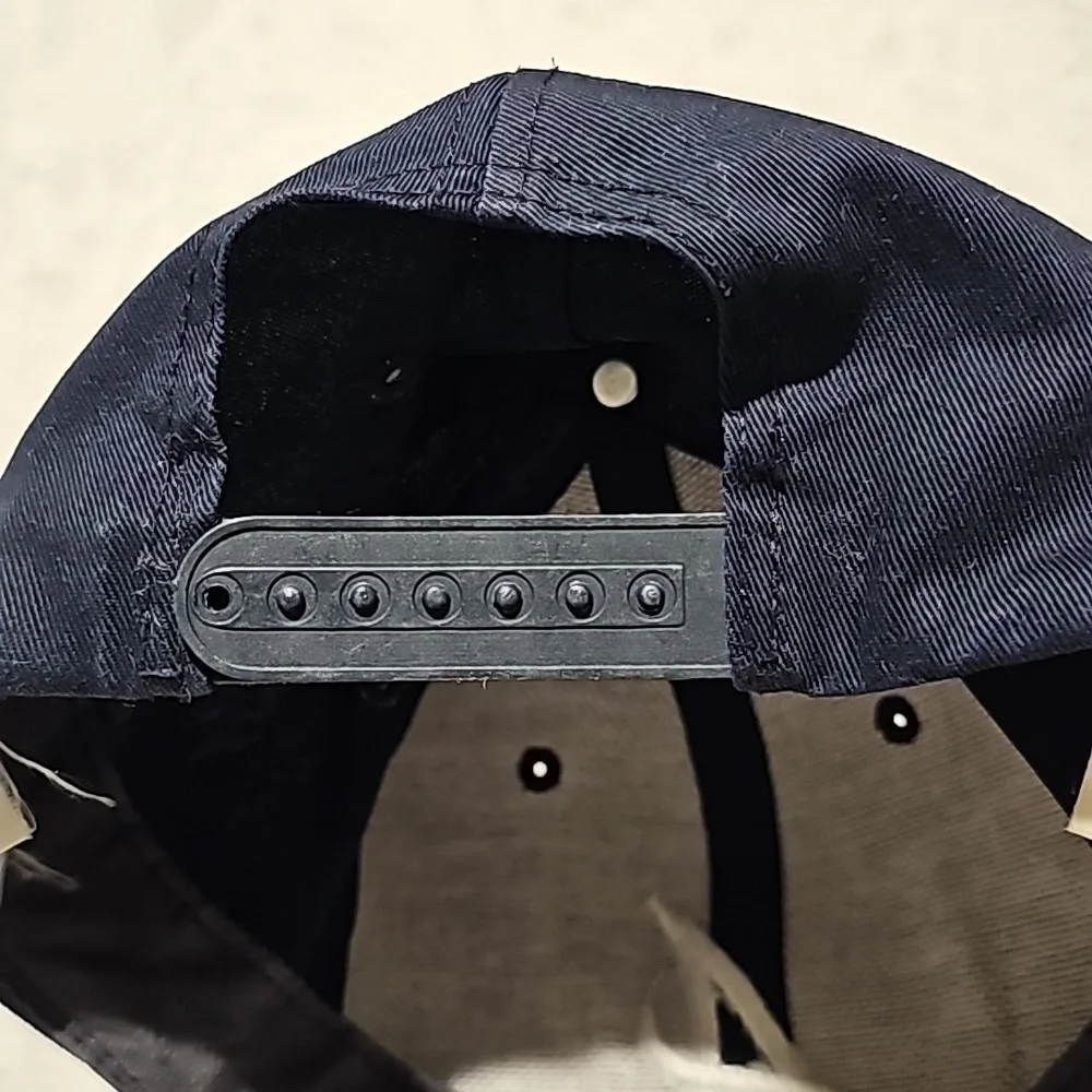 Atlanta Braves Red billed ball cap - Picture 3 of 8